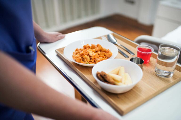 How many calories does an elderly bedridden person need?