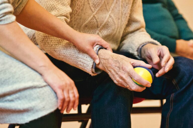 Älterer Patient mit Dekubitusrisiko