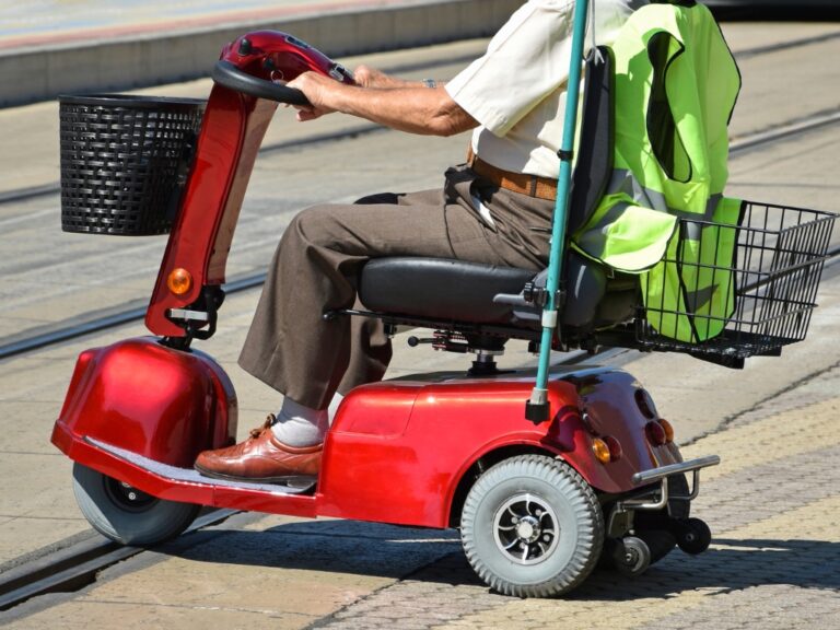 Beitragsbild Rollstuhl Krankenkasse